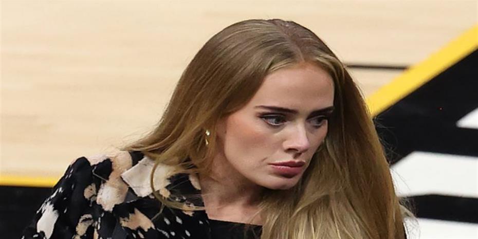 Covid: Κλαίγοντας ακύρωσε τις εμφανίσεις της στο Λας Βέγκας η Adele